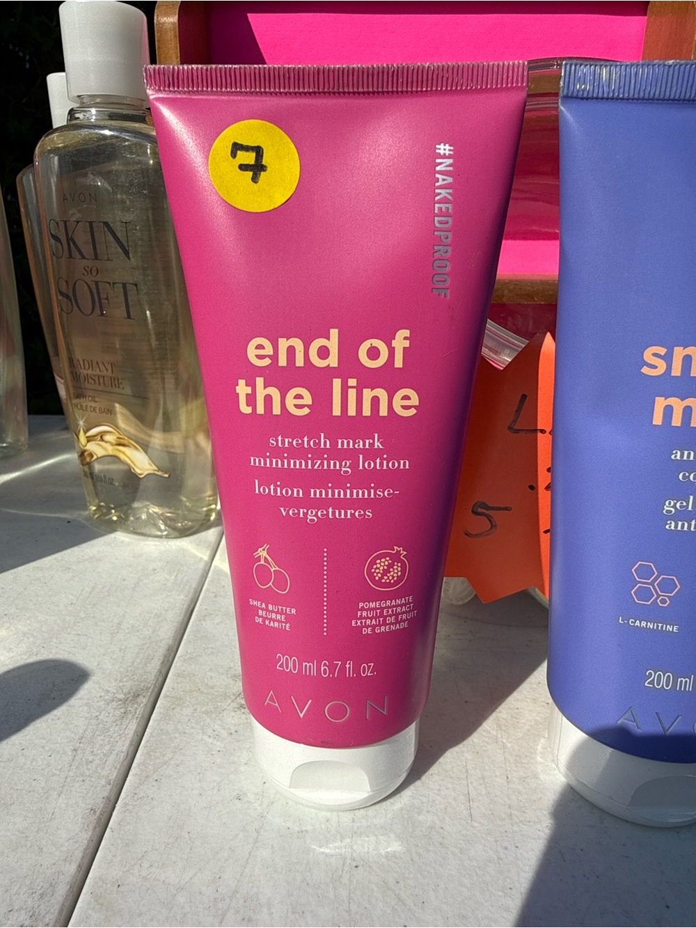 Avon End of the Line Stretch Mark Minimizing Lotion - Bright Pink